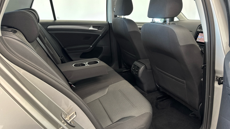 Volkswagen Golf 85kW e-Golf 5dr Auto Electric Hatchback